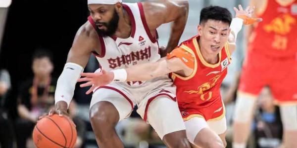 开云官网-山西男篮92-90广厦 大比分1-0领先 巴里-布朗35分